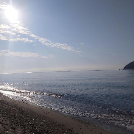 Mae Albenga Suites Buitenkant foto