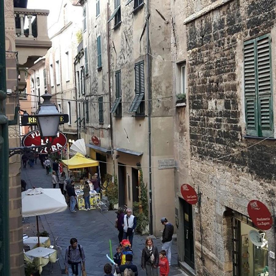 Mae Albenga Suites Buitenkant foto
