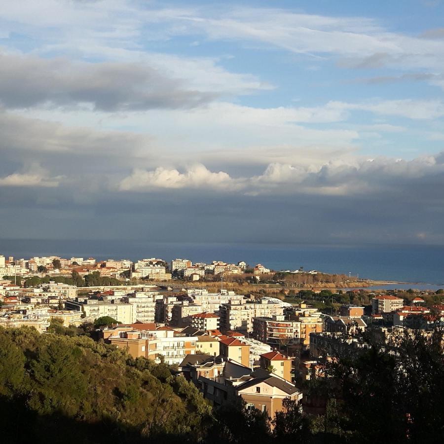 Mae Albenga Suites Buitenkant foto
